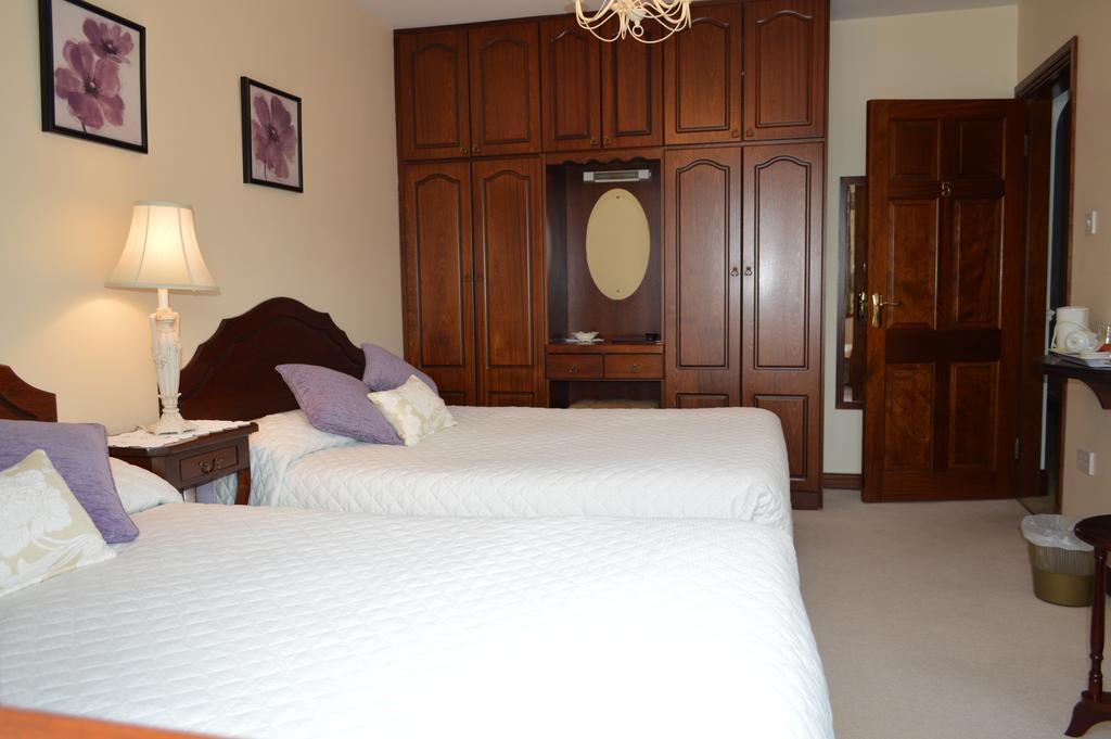 Caseys Homedale Killarney Rom bilde