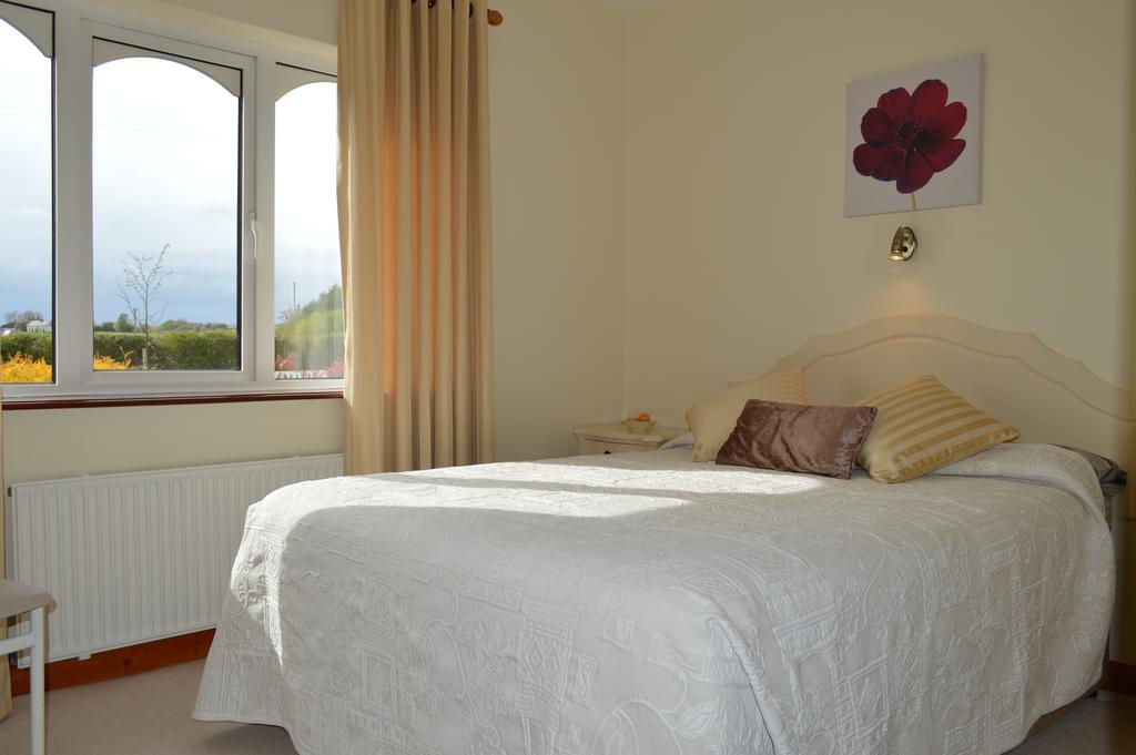 Caseys Homedale Killarney Rom bilde